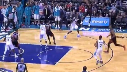  尤文图斯防线失误送礼，遭升班马绝杀  