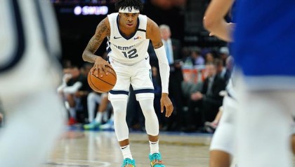  莫兰特伤退灰熊不敌国王  