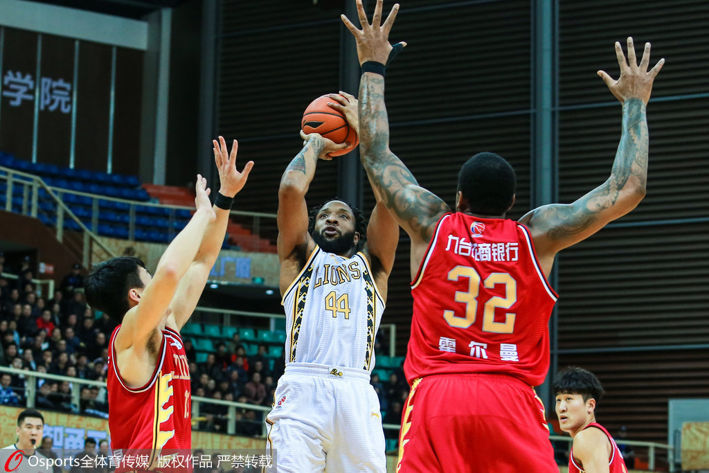  克莱蒙中场核心伤愈归队，率队终结连败颓势